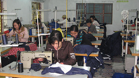 Xưởng may quần áo bảo hộ lao động